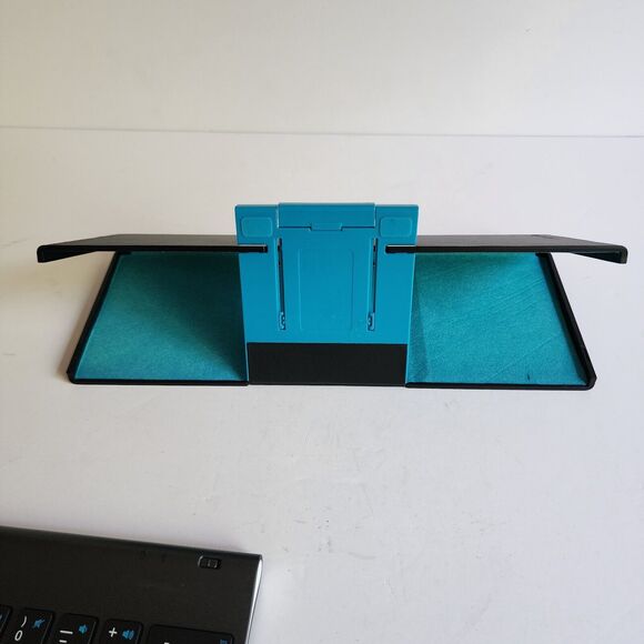 Logitech Tablet Keyboard for Bluetooth With Case Y-R0034 - Picture 7 of 9